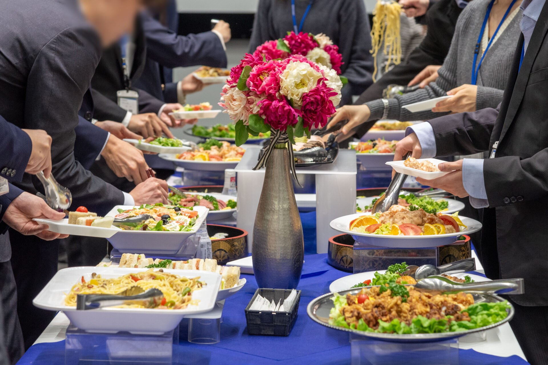 【ホール＆カンファレンスB+C】研修・懇親会