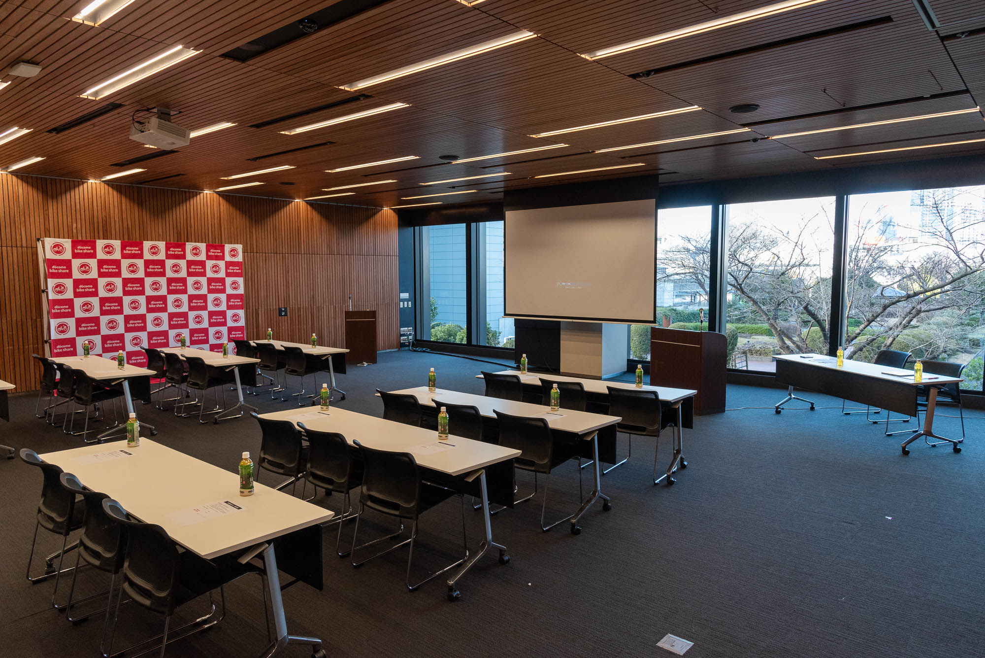 【ホール＋イベント広場】新型電動モビリティ発表会＆試乗会