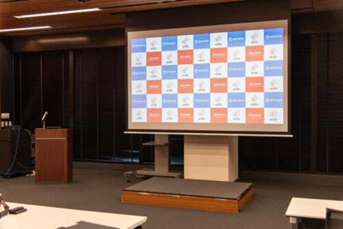 【ホール】新サービス発表記者会見